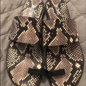Michael Kira sandals 9.5 only wore few times